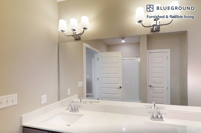 Building Photo - 13195 W Progress Cir