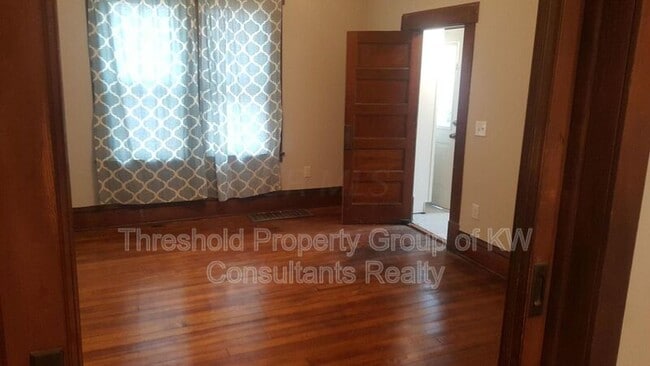 Building Photo - 1485 N 6th St