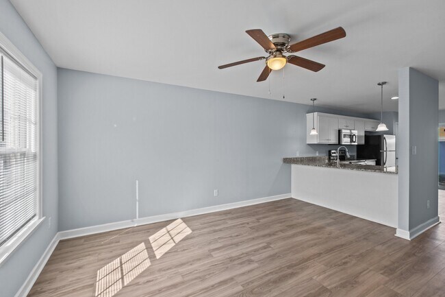 Building Photo - 1533 Pinebrook Court