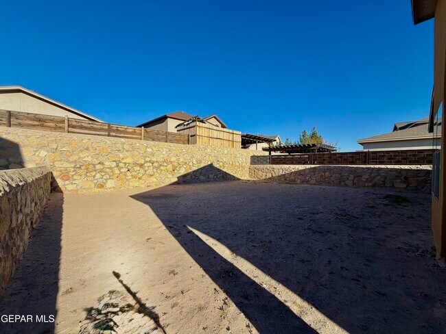 Building Photo - 11145 Eleanor Coldwell Ln