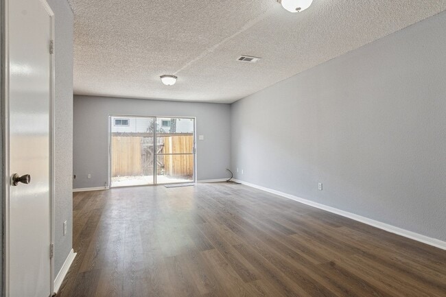 Building Photo - 14447 Misty Meadow Ln