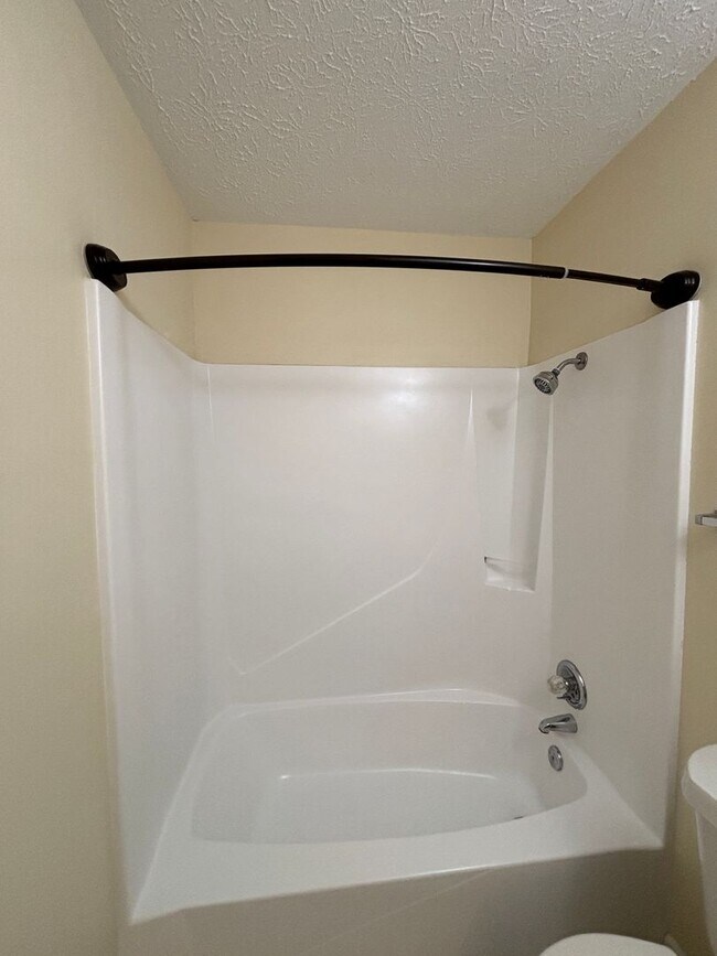 Building Photo - 1102 Frankford Ave