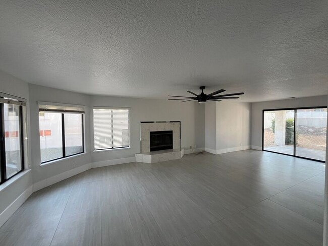 Building Photo - 22547 Cascade Dr