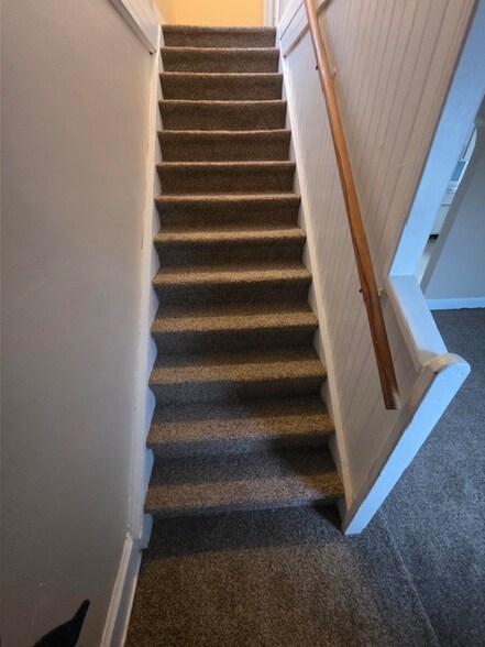 Building Photo - 412 Oak Hill Ave