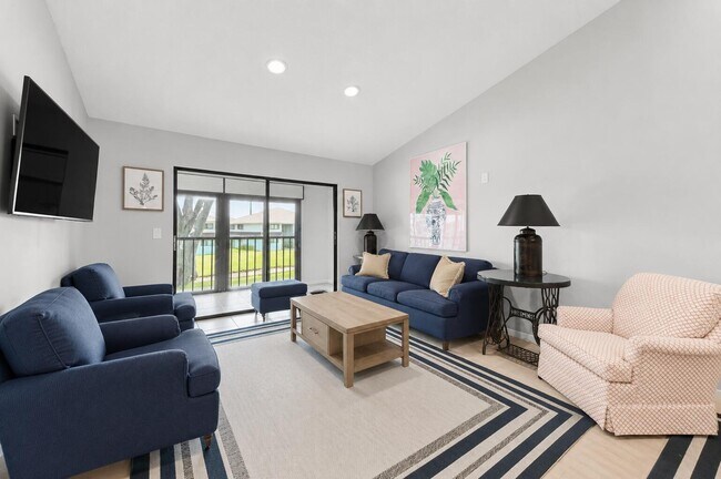 Building Photo - 15234 Lakes of Delray Blvd