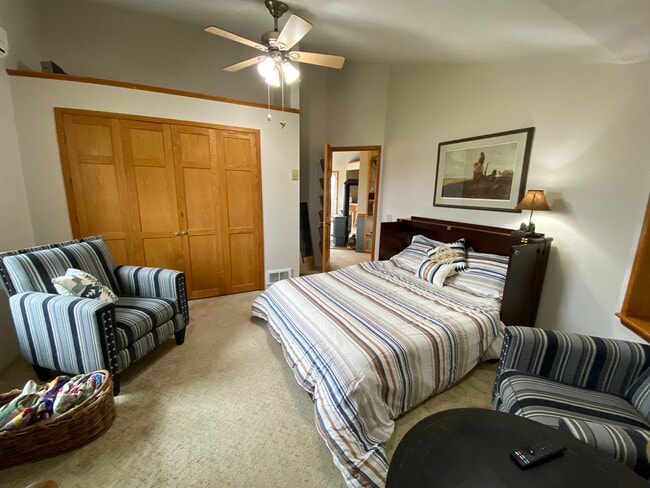 Building Photo - 391 N Somers Rd