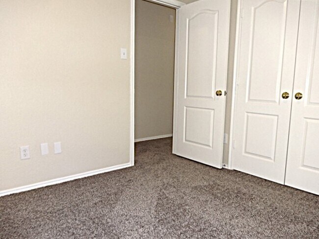 Building Photo - 9510 Narnia Springs Ct