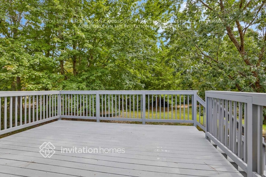 Building Photo - 7216 Pinecrest Dr