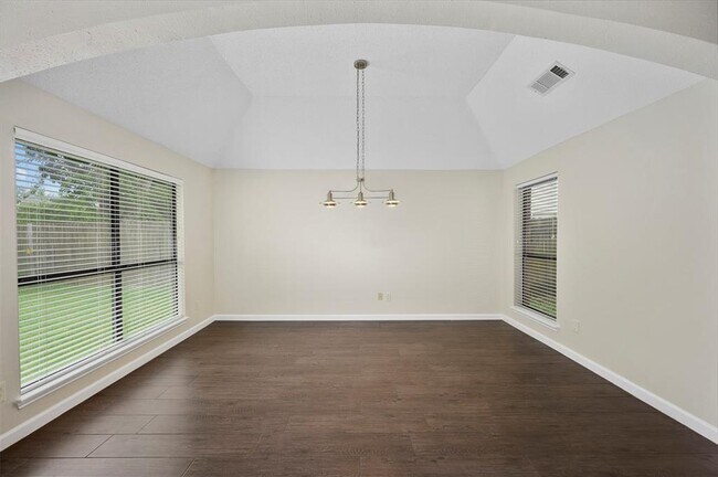 Building Photo - 3807 Cedar Valley Dr