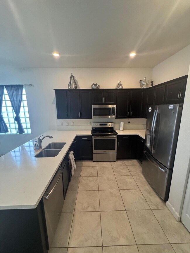 Building Photo - 4474 Buena Tara Dr