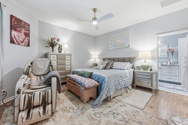 Building Photo - 2495 NW 66th Dr