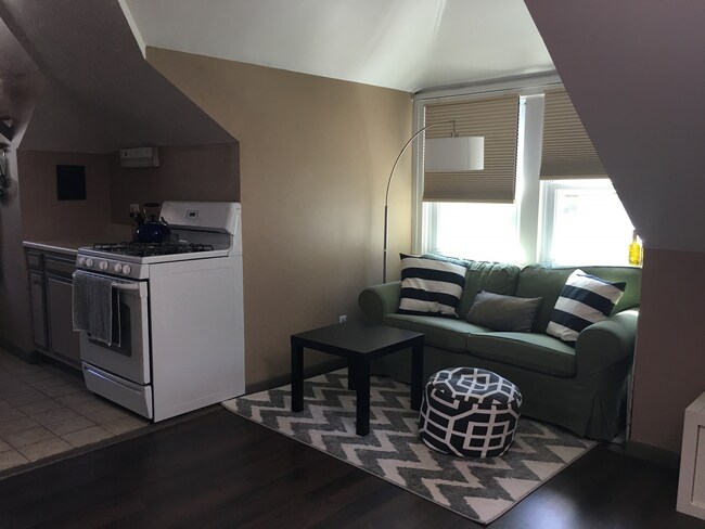 Building Photo - 179 Whitman Ave