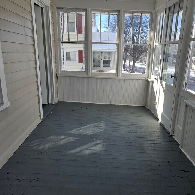 Building Photo - 35 Buffalo St