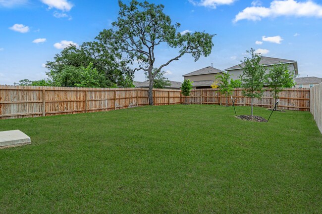 Building Photo - 4 bd/2 ba available NOW!! Wiseman/Talley F...