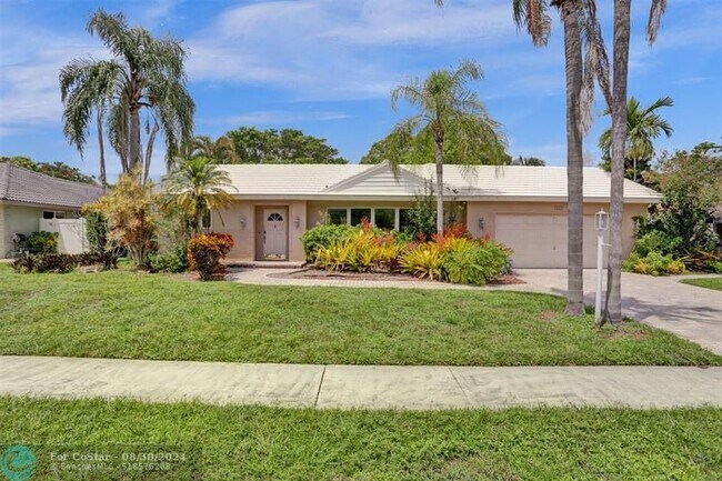 Building Photo - 161 SW 75th Ave
