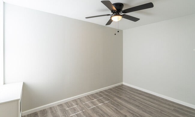 Building Photo - Newly rehabbed 3 bedroom