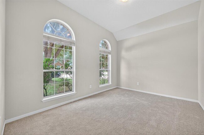Building Photo - 15411 Redbud Dale Ct