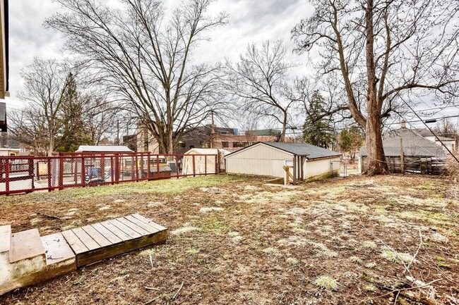 Building Photo - 3407 N Oliver Ave