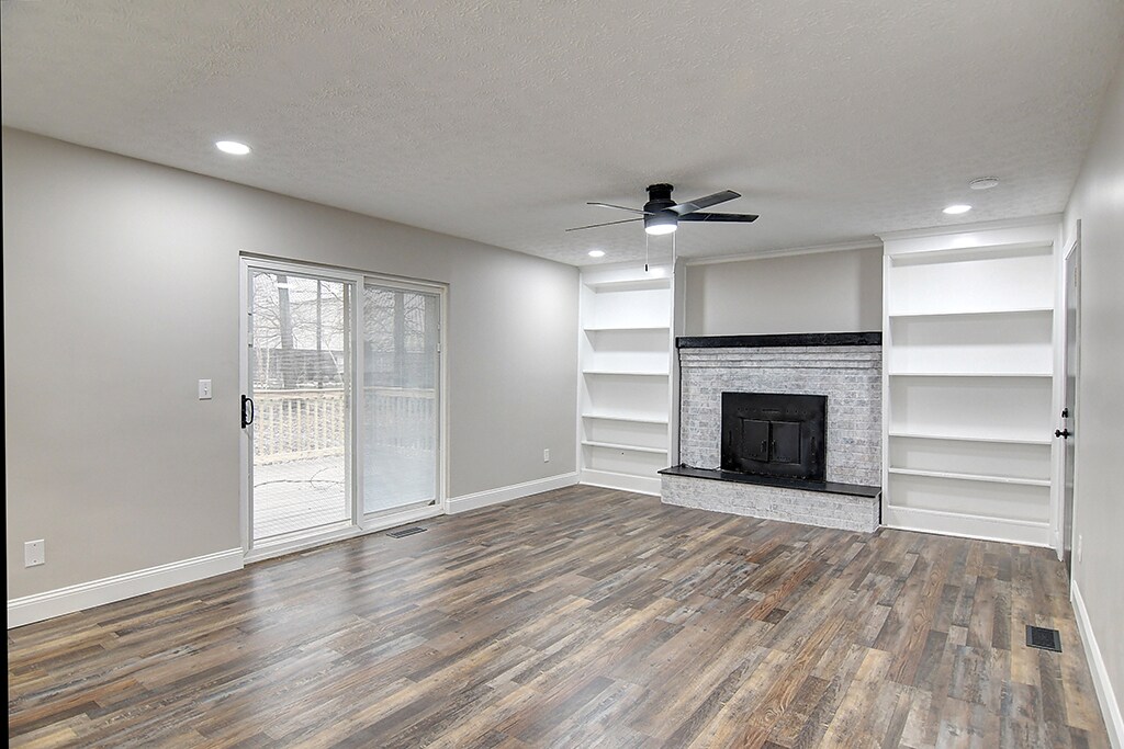 Building Photo - 1209 Nutwood Dr