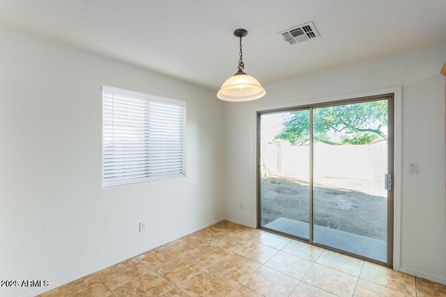 Building Photo - 25025 W Dove Mesa Dr