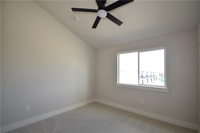 Building Photo - 1831 Lapis Ave