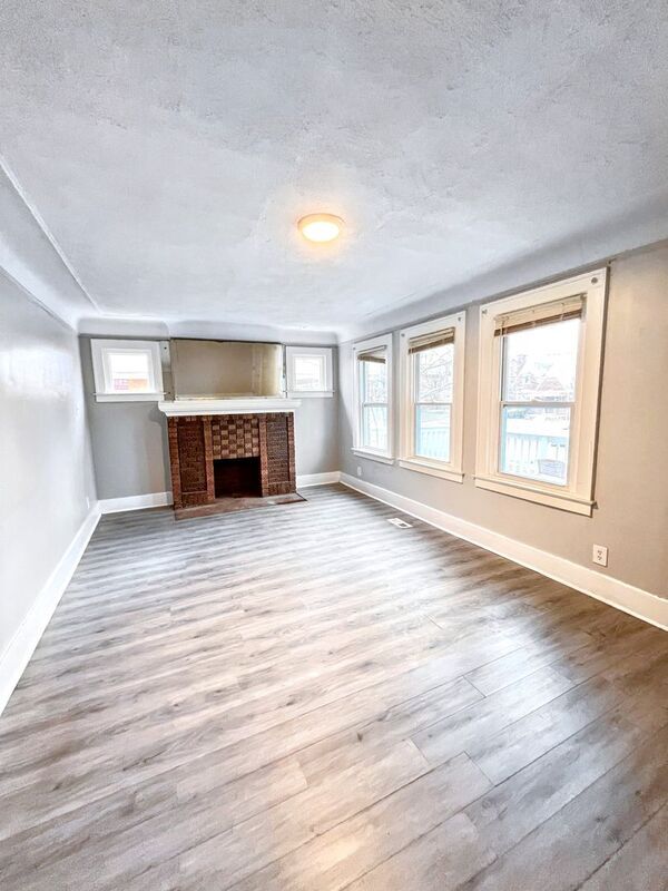 Building Photo - 5511 Somerset Ave
