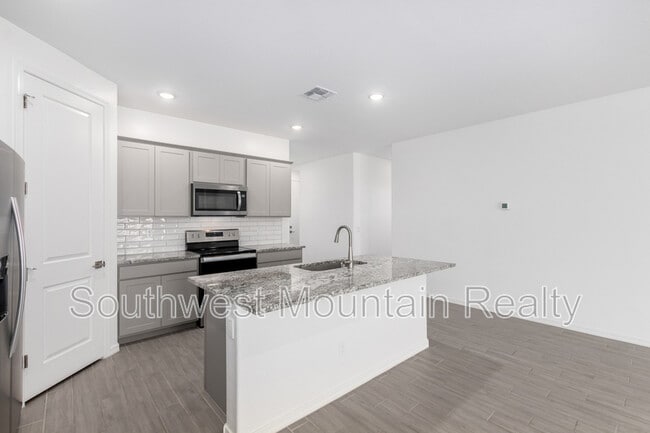 Building Photo - 22862 E Bonanza Way
