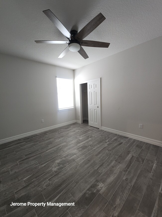 Building Photo - 18743 Coastal Shr Ter