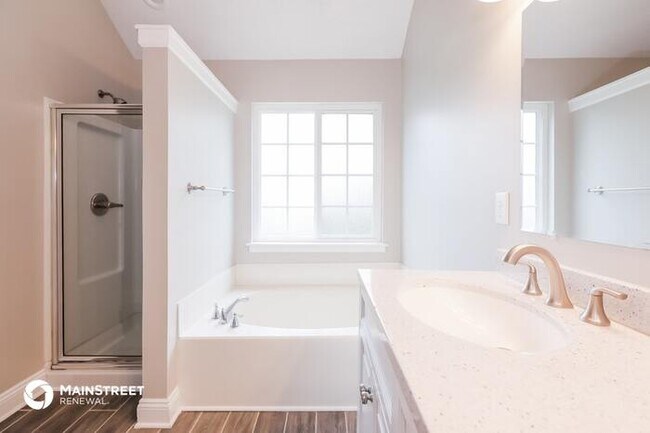Building Photo - 3106 TWIN FALLS LN, Matthews, NC 28105