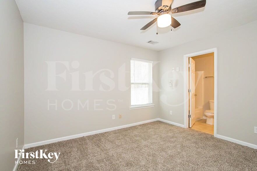 Building Photo - 4523 Beau Point Ct SW