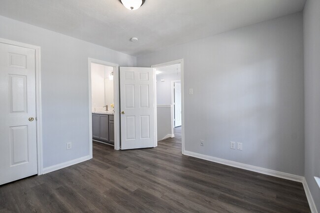Building Photo - 13619 San Martin Ln