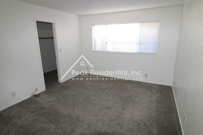 Building Photo - Fair Oaks 2bd/1ba Duplex with Garage near Sunrise & Sunset Ave