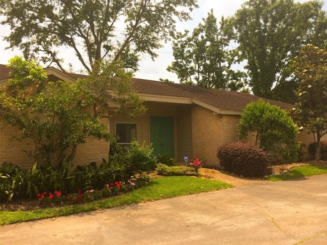 Primary Photo - 12800 Briar Forest Dr