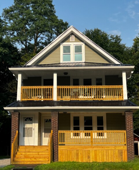 Primary Photo - 825 Avon St