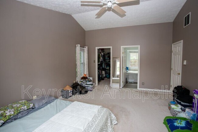 Building Photo - 2807 Chapman Ct