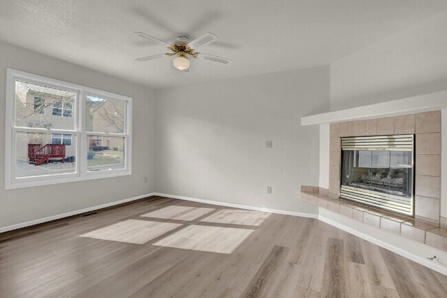 Building Photo - $1,000 Off First Full Month! Spacious 3-Be...