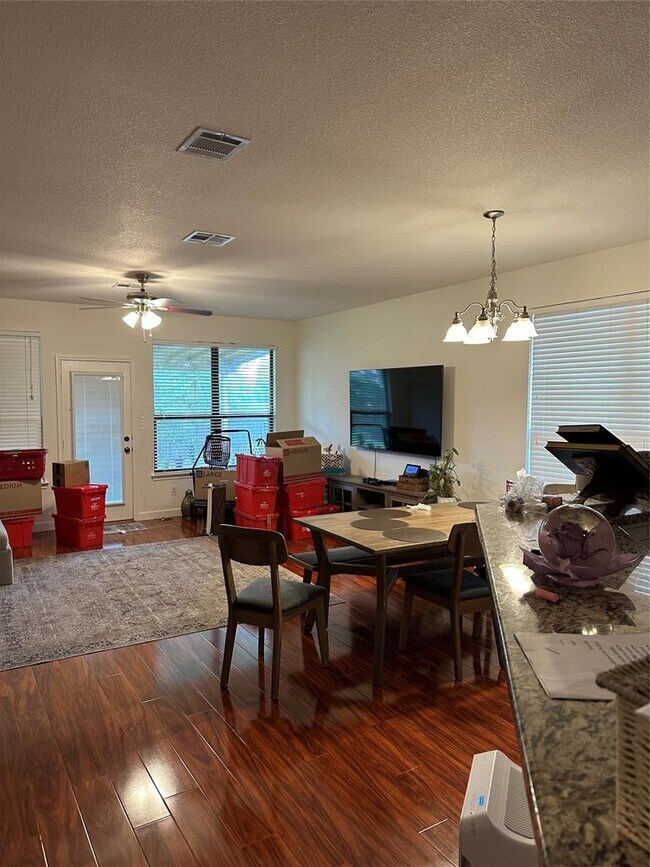 Building Photo - 14209 Naruna Way