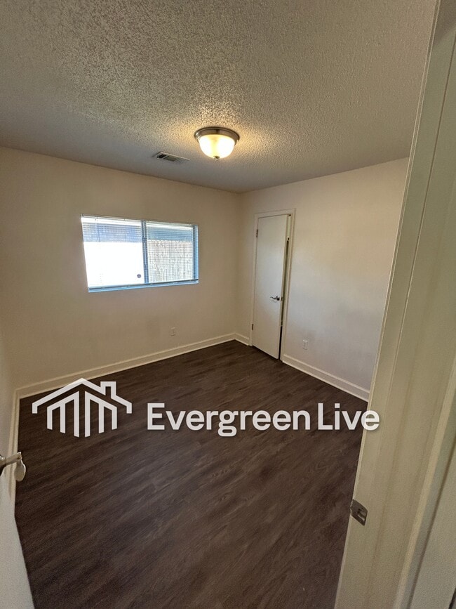 Building Photo - 60 Boreal Ct