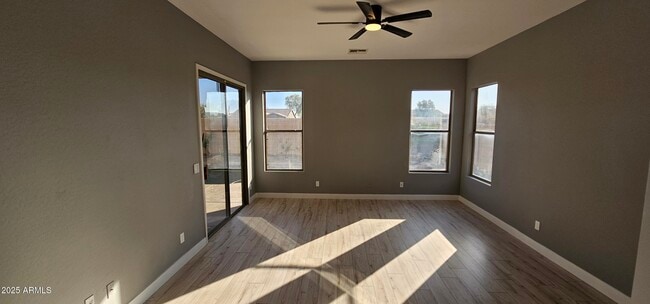 Building Photo - 17913 W Desert View Ln