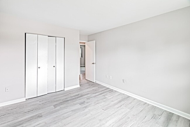 Building Photo - 117 E Beaver Ct
