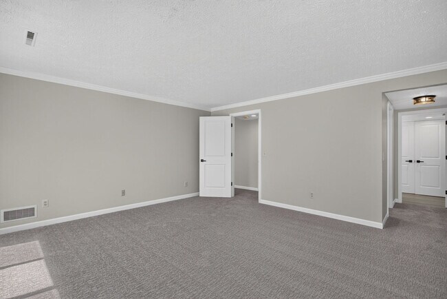 Building Photo - 4817 Torrey Pines Ct