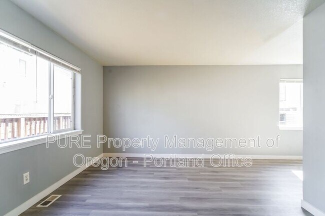 Building Photo - 12247 SE Steele St