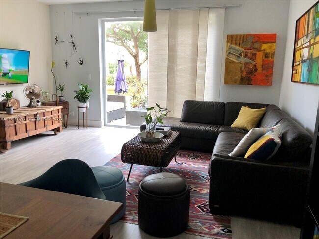 Building Photo - 2233 Ensenada Terrace