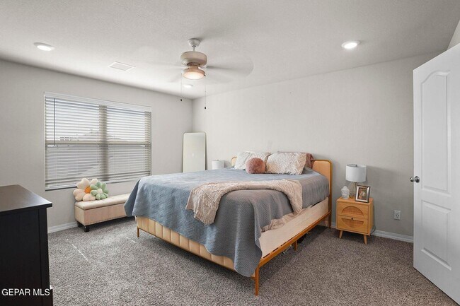 Building Photo - 1624 Brevoort St