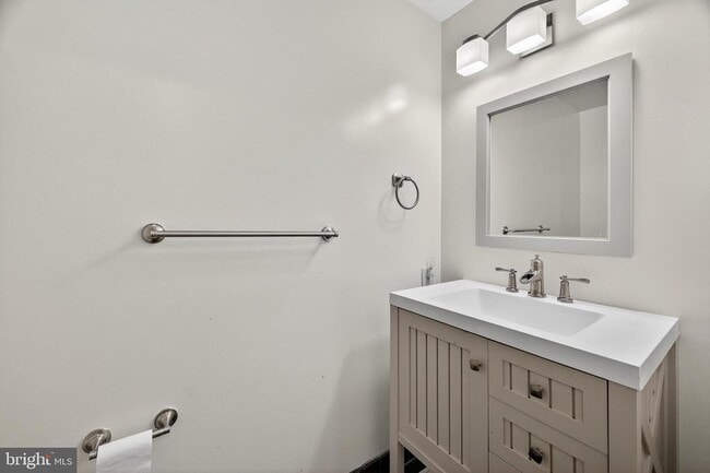 Building Photo - 14917 Brownstone Dr