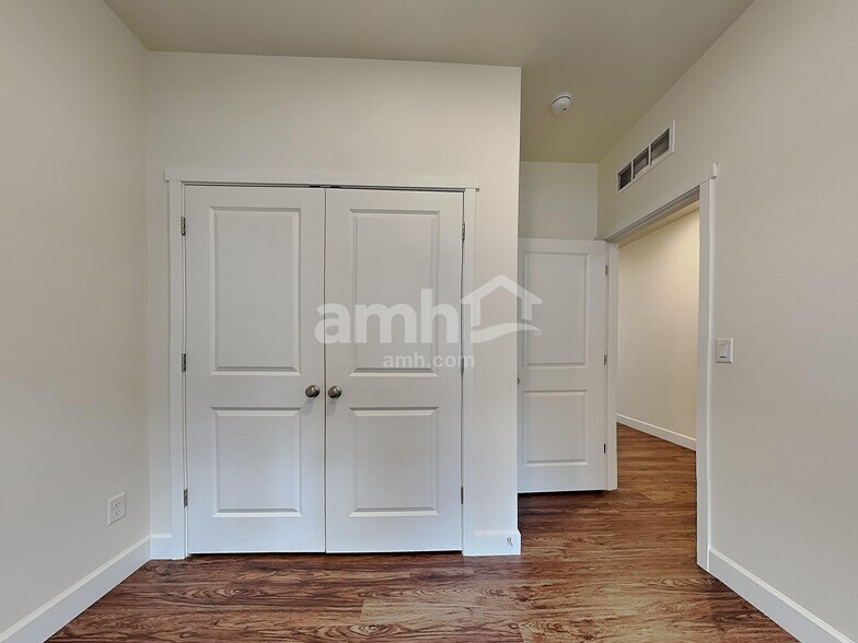 Building Photo - 4229 177th St E