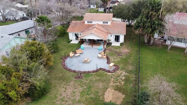 Building Photo - 14 53rd St SE