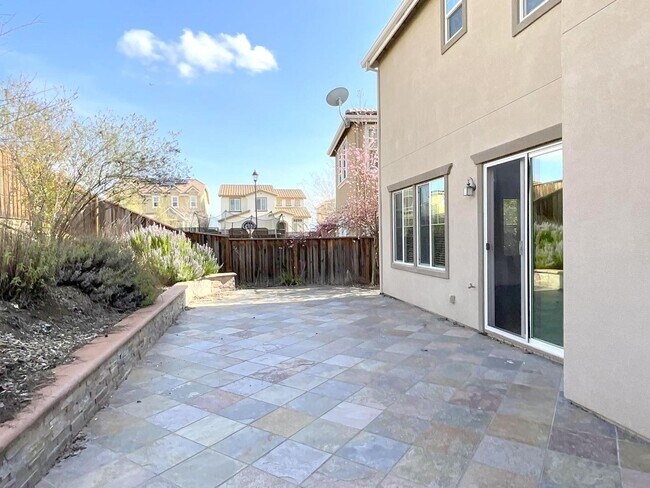 Building Photo - 4807 Valerio St