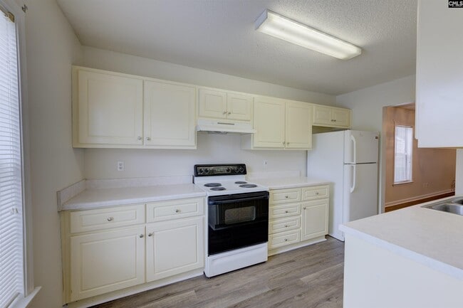 Building Photo - 229 Deer Hound Trail