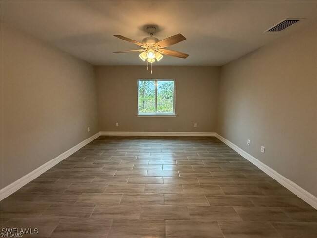 Building Photo - 307 Broward Ave